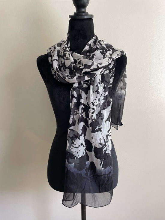 Anne Klein Accessories - Anne Klein 100% Silk Floral Oblong Scarf Black White Gray Lightweight Wrap